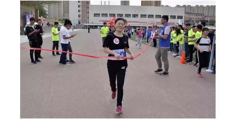 “助力梦想 为爱奔跑”兰州高校大型公益跑兰州工业学院站