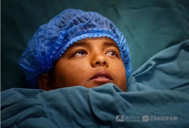 跨越国界的爱心接力！尼泊尔男孩在皖眼病踏上归程