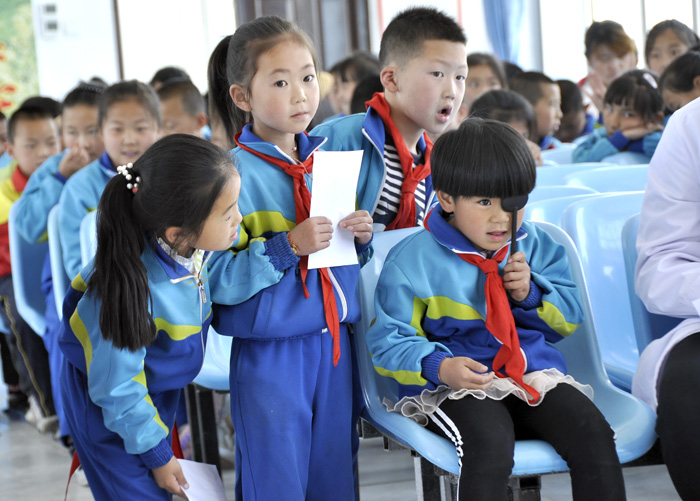 6月6日爱眼日，普瑞眼科走进新区源泰小学