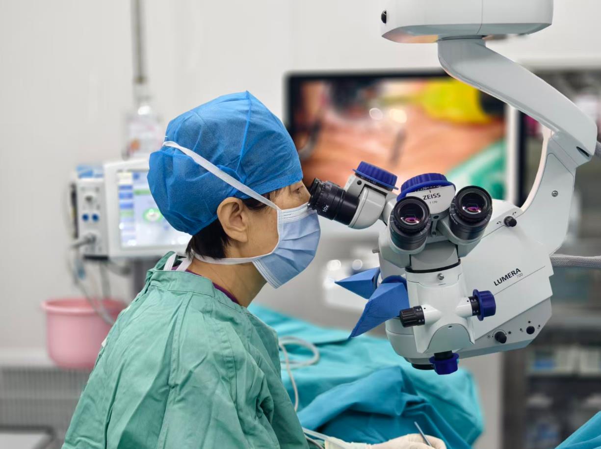 95岁抗战老兵在兰州普瑞眼科医院重获光明!