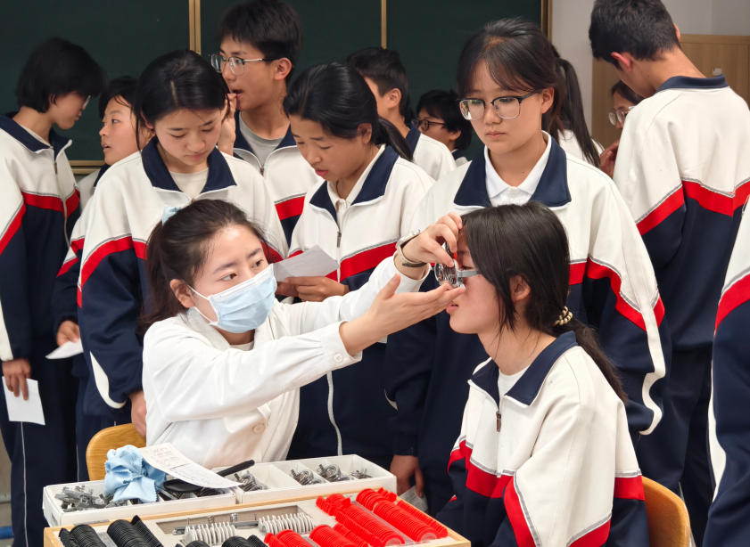 校园筛查结束≠万事大吉！守护孩子视力，还要做好这件事